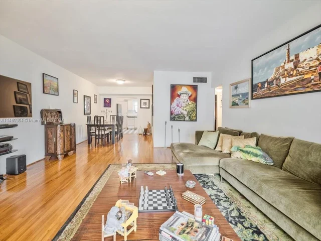 1101 98th St # 5, Bay Harbor Islands FL 33154