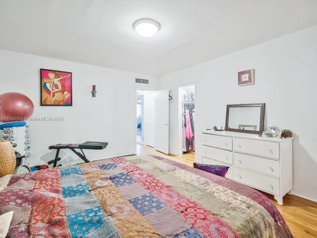 1101 98th St # 5, Bay Harbor Islands FL 33154