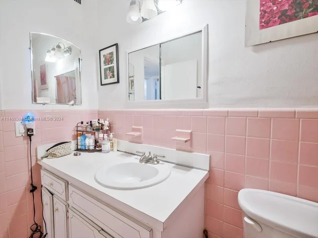 1101 98th St # 5, Bay Harbor Islands FL 33154