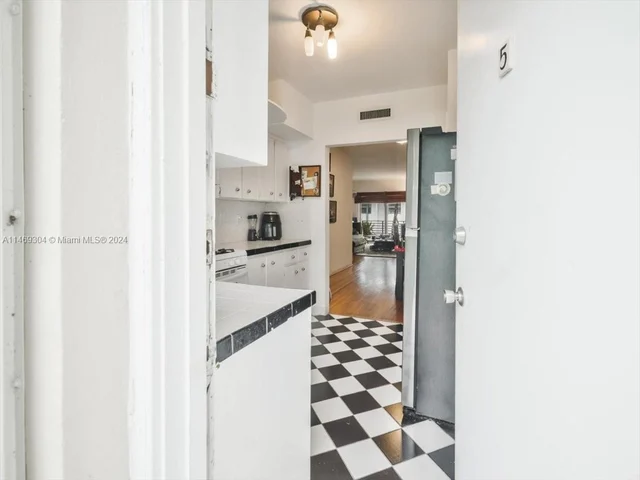 1101 98th St # 5, Bay Harbor Islands FL 33154