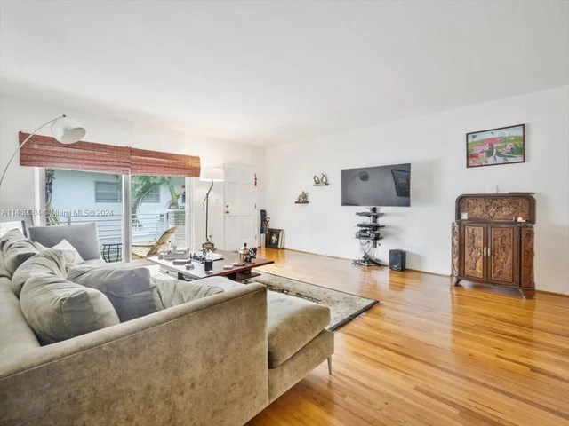 1101 98th St # 5, Bay Harbor Islands FL 33154