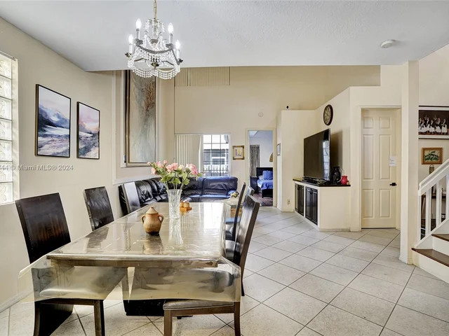 1251 Johnson Ct, Hollywood FL 33019