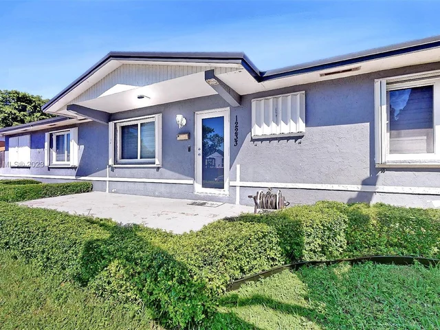 12233 SW 262nd St, Homestead FL 33032