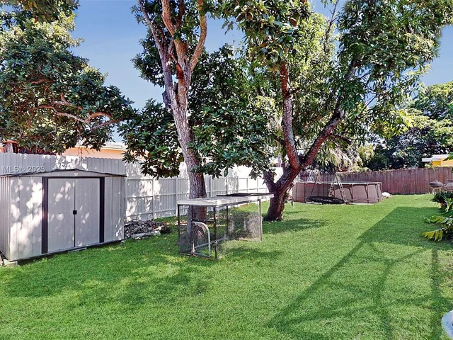 12233 SW 262nd St, Homestead FL 33032