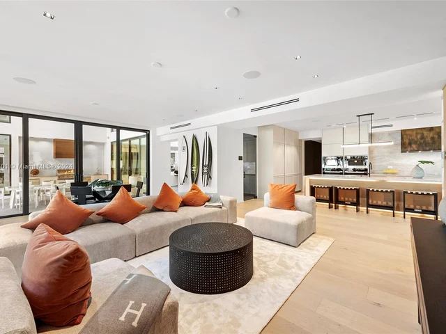 128 Ocean Blvd, Golden Beach FL 33160