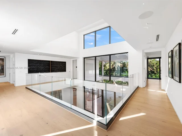 128 Ocean Blvd, Golden Beach FL 33160