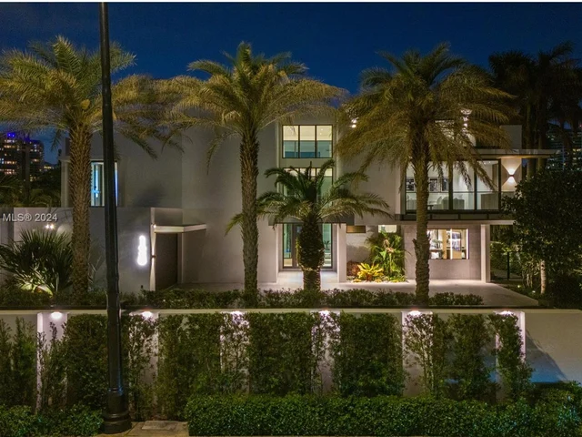 128 Ocean Blvd, Golden Beach FL 33160