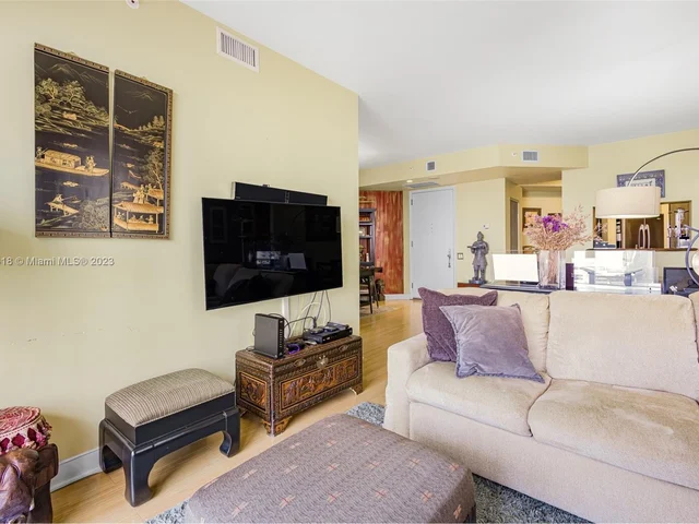 888 Brickell Key Dr # 510, Miami FL 33131