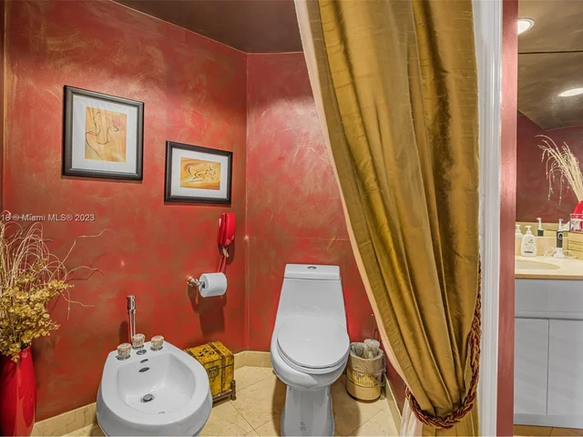 888 Brickell Key Dr # 510, Miami FL 33131