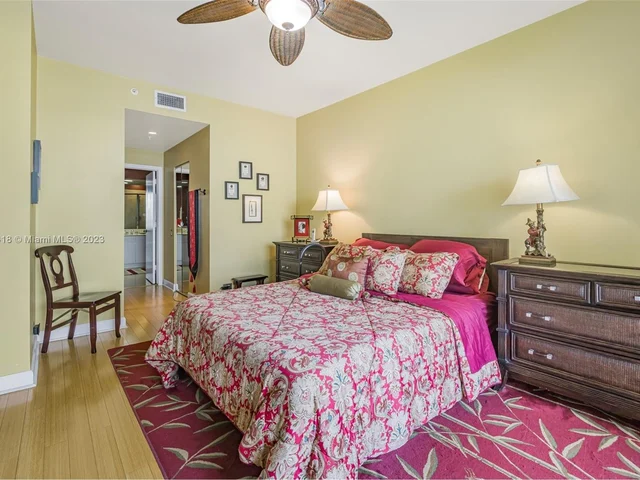 888 Brickell Key Dr # 510, Miami FL 33131