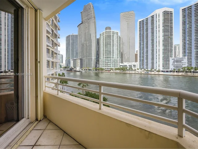 888 Brickell Key Dr # 510, Miami FL 33131