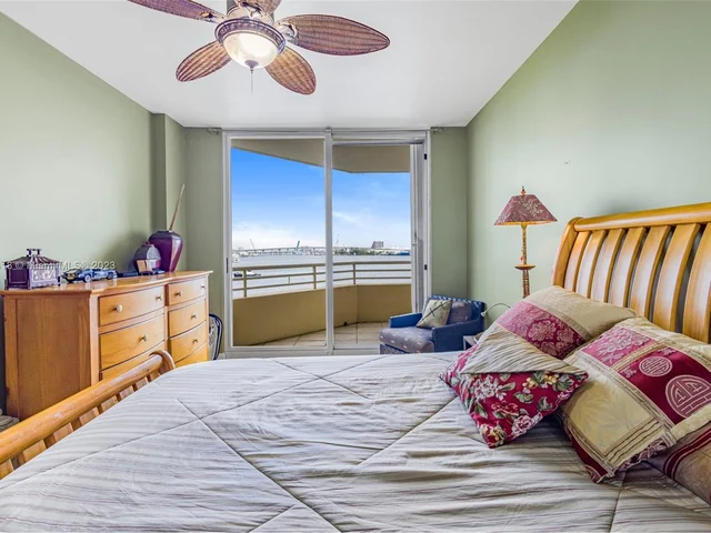 888 Brickell Key Dr # 510, Miami FL 33131