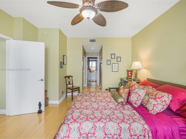 888 Brickell Key Dr # 510, Miami FL 33131