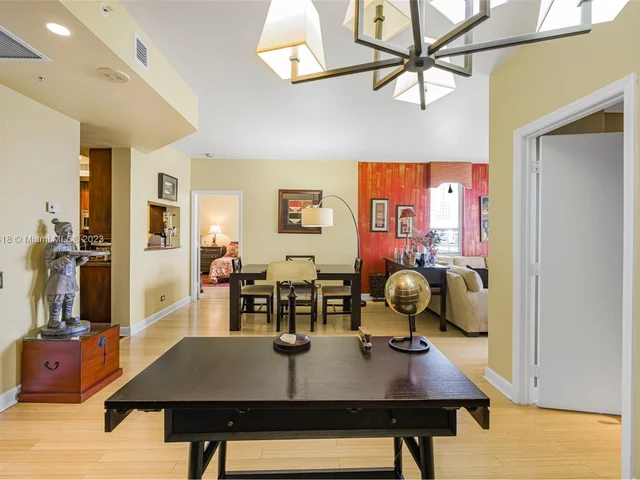 888 Brickell Key Dr # 510, Miami FL 33131