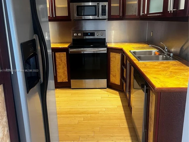 400 Kings Point Dr # 1529, Sunny Isles Beach FL 33160