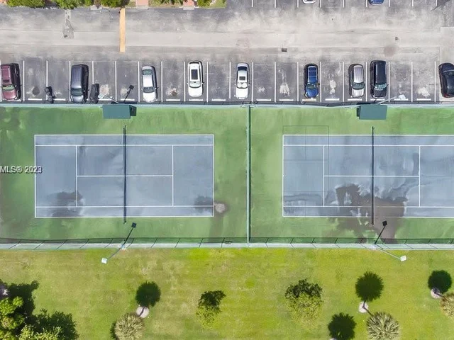 2101 Atlantic Shores Blvd # 512, Hallandale Beach FL 33009