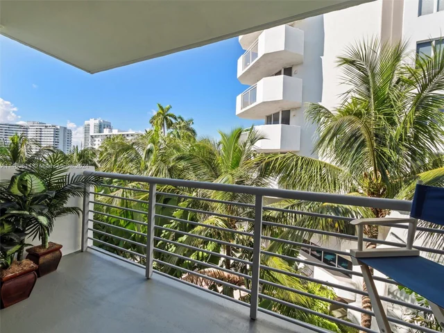 1605 Bay Rd # 503, Miami Beach FL 33139