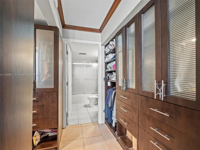 1605 Bay Rd # 503, Miami Beach FL 33139