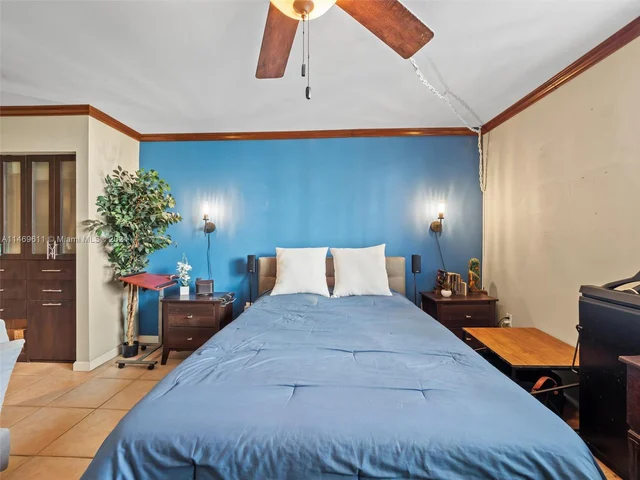 1605 Bay Rd # 503, Miami Beach FL 33139