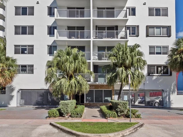 1605 Bay Rd # 503, Miami Beach FL 33139