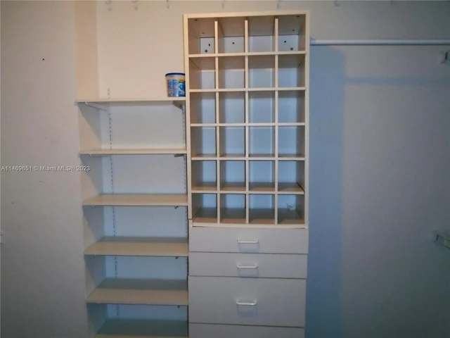 6770 INDIAN CREEK DR # D, Miami Beach FL 33141