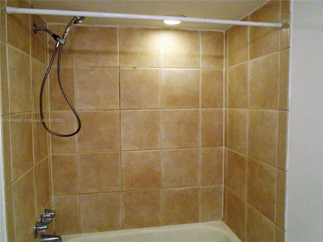 6770 INDIAN CREEK DR # D, Miami Beach FL 33141