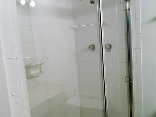 6770 INDIAN CREEK DR # D, Miami Beach FL 33141