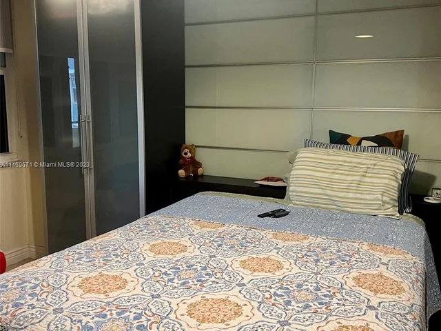 3180 S Ocean Dr # 720, Hallandale Beach FL 33009