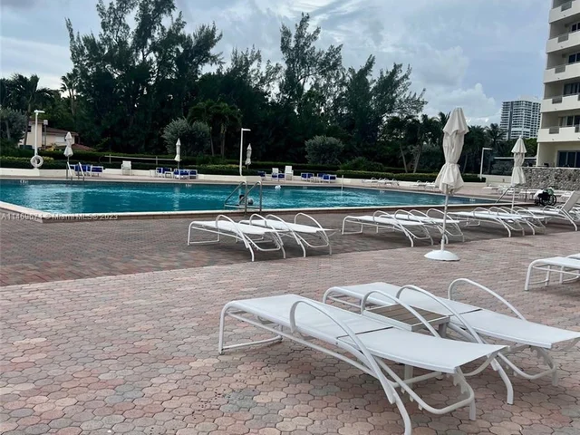 3180 S Ocean Dr # 720, Hallandale Beach FL 33009