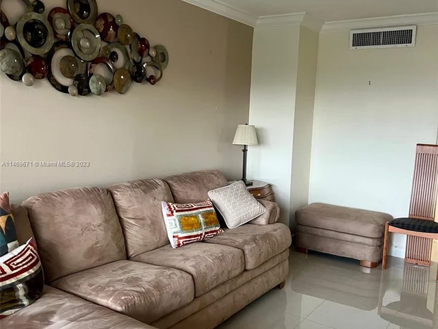 3180 S Ocean Dr # 720, Hallandale Beach FL 33009