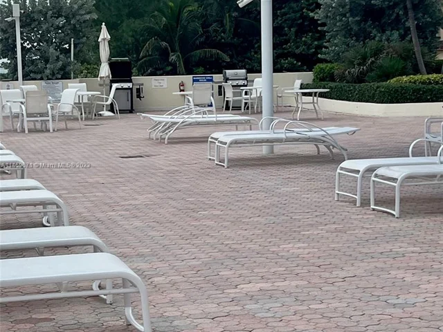 3180 S Ocean Dr # 720, Hallandale Beach FL 33009