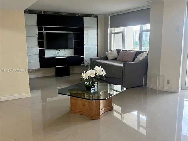 3180 S Ocean Dr # 720, Hallandale Beach FL 33009