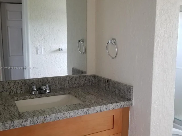 20 NW 7th Ave # 1, Pompano Beach FL 33069
