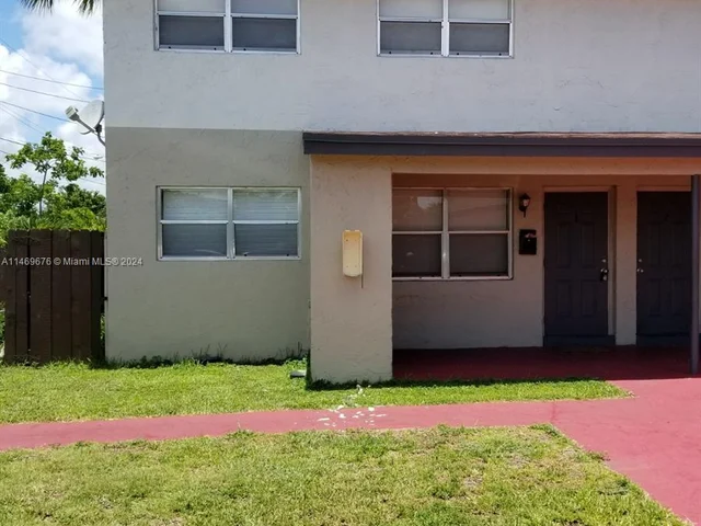 20 NW 7th Ave # 1, Pompano Beach FL 33069