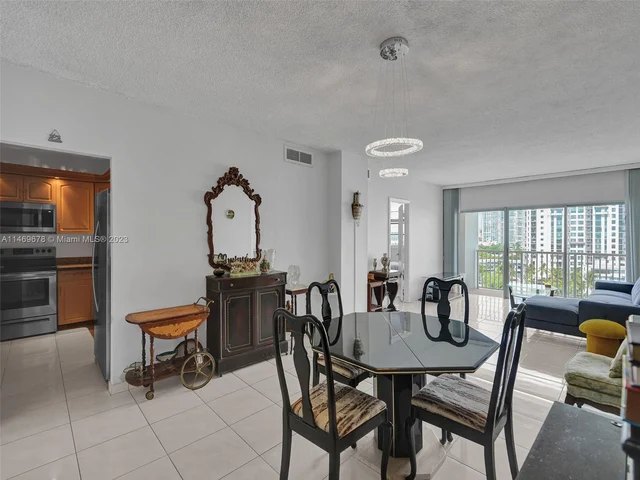 300 Bayview Dr # 901, Sunny Isles Beach FL 33160
