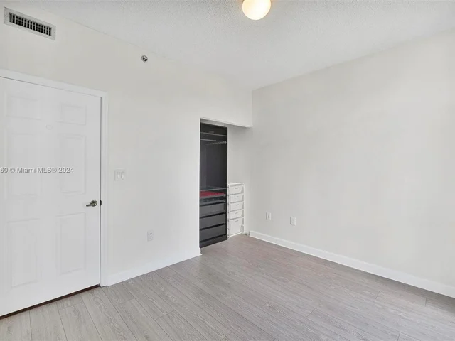 9725 NW 52nd St # 205, Doral FL 33178