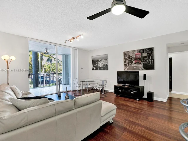 9725 NW 52nd St # 205, Doral FL 33178