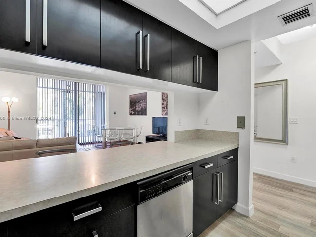 9725 NW 52nd St # 205, Doral FL 33178