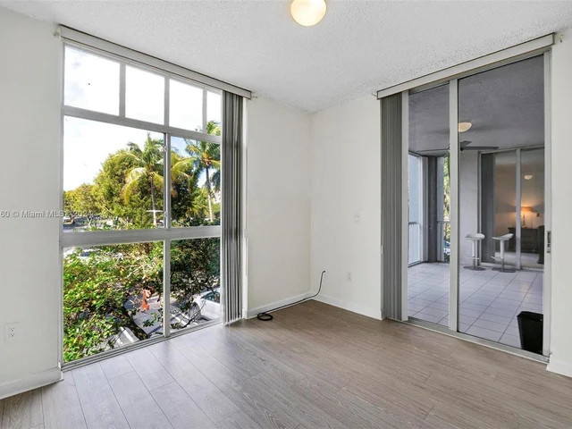 9725 NW 52nd St # 205, Doral FL 33178