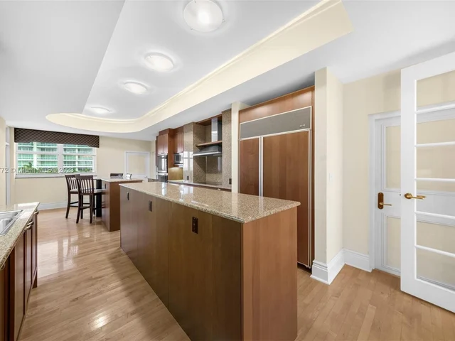 20165 NE 39th Pl # 704, Aventura FL 33180