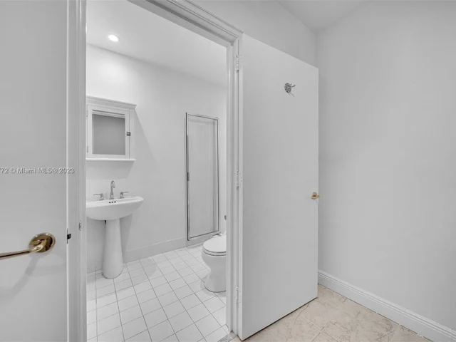 20165 NE 39th Pl # 704, Aventura FL 33180