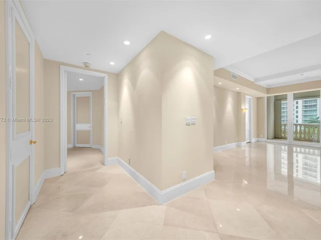 20165 NE 39th Pl # 704, Aventura FL 33180