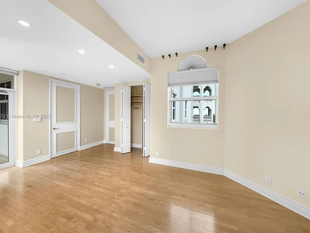 20165 NE 39th Pl # 704, Aventura FL 33180