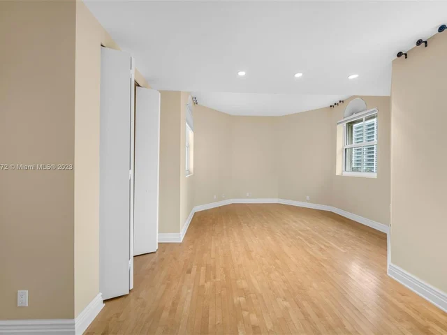 20165 NE 39th Pl # 704, Aventura FL 33180