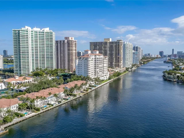 20165 NE 39th Pl # 202, Aventura FL 33180