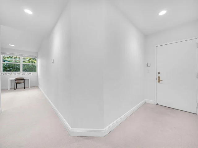 20165 NE 39th Pl # 202, Aventura FL 33180