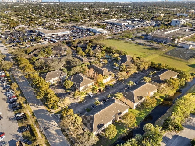 767 NW 42nd Ave, Plantation FL 33317