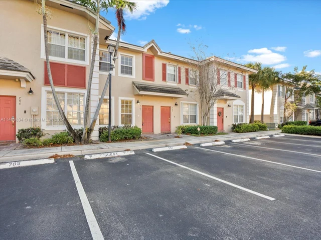 767 NW 42nd Ave, Plantation FL 33317