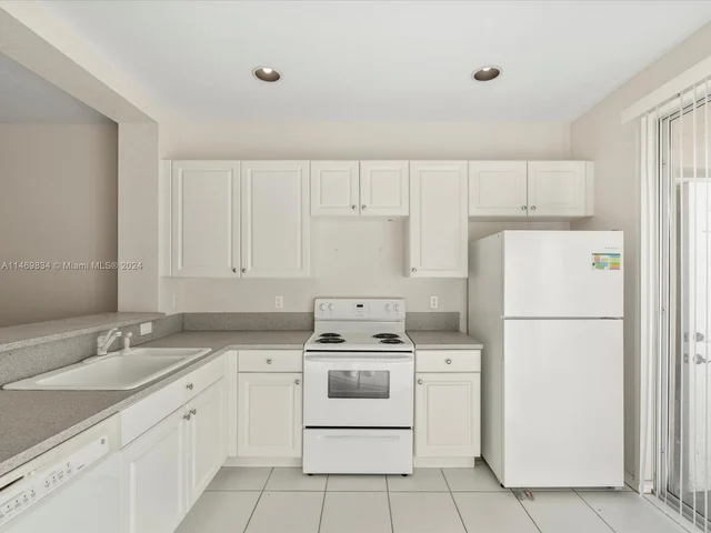 767 NW 42nd Ave, Plantation FL 33317