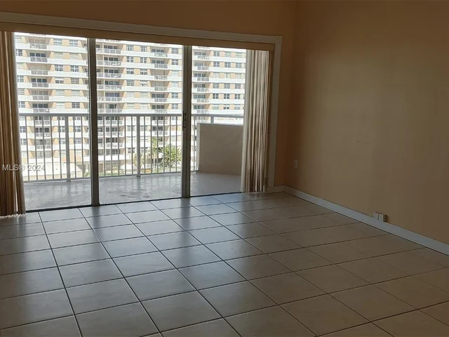 1980 S Ocean Dr # 8D, Hallandale Beach FL 33009